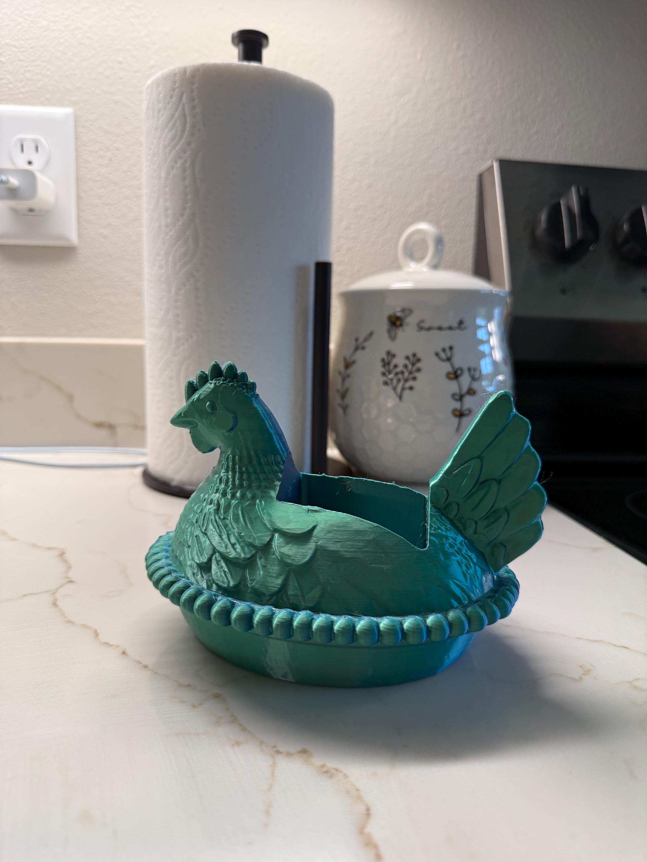 Country nesting chicken B&BW foaming soap holder